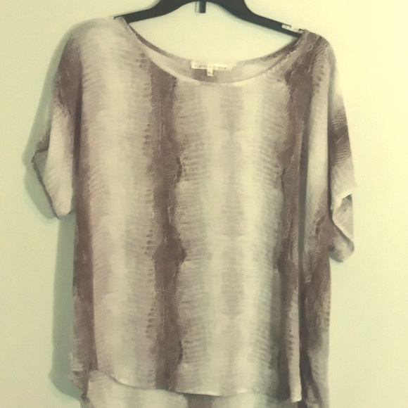 Casual light weight snakeskin print shirt - Picture 1 of 3